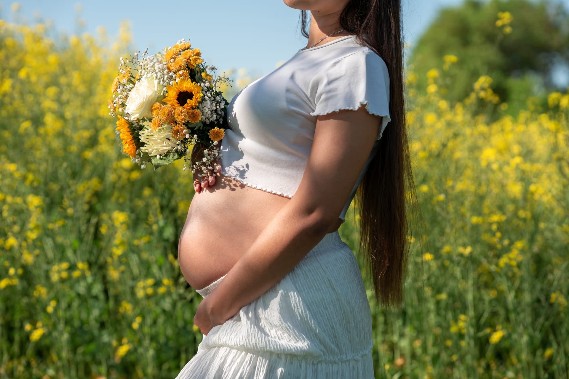 Détail de robe et bouquet
